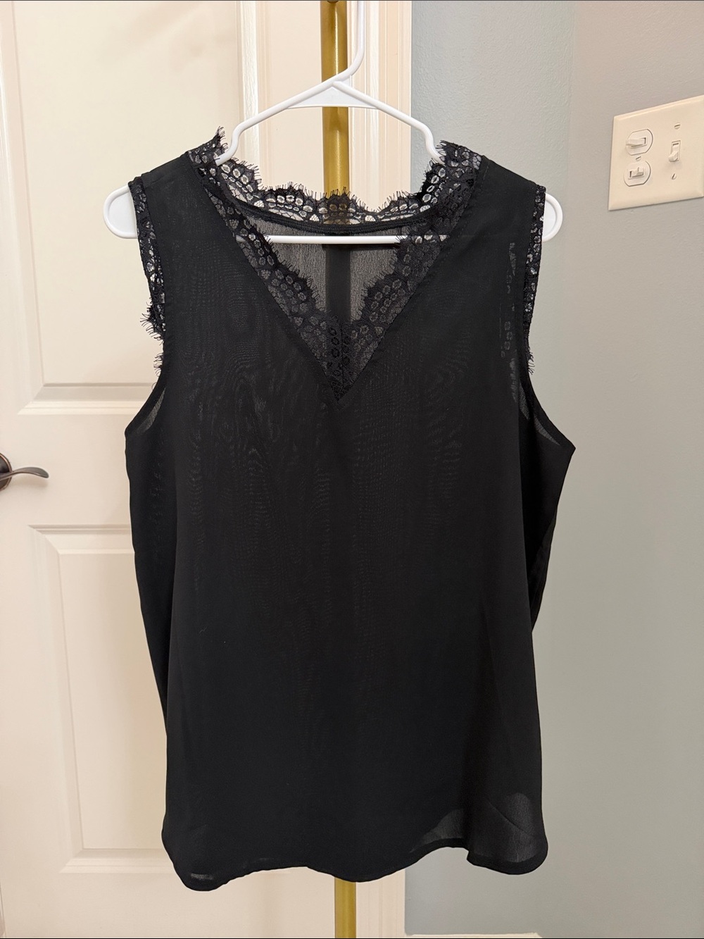 Lace Trim Black Sleeveless Tank Top